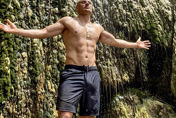 Chris Appleton penis bulge
