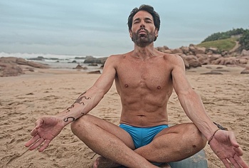 Jerry OConnell Tim Rozon and Chris van Rensburg Shirtless And Cock Bulge Scenes in Summers Last Resort