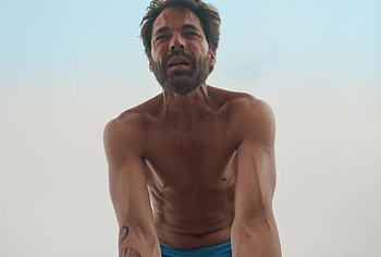 Jerry OConnell Tim Rozon and Chris van Rensburg Shirtless And Cock Bulge Scenes in Summers Last Resort