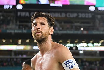 Lionel Messi Dick Bulge And Sexy Shirtless Photos