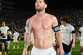 Lionel Messi Dick Bulge And Sexy Shirtless Photos