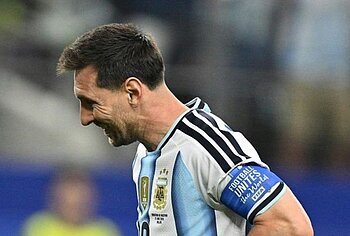 Lionel Messi Dick Bulge And Sexy Shirtless Photos