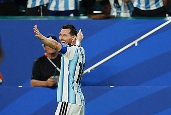 Lionel Messi Dick Bulge And Sexy Shirtless Photos