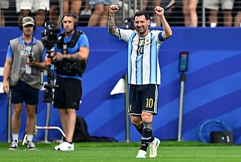 Lionel Messi Dick Bulge And Sexy Shirtless Photos