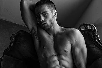 Aleksandar Rusic Nude And Sexy Underwear Pics