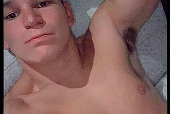 Julian Alvarez nude and dick bulge pics