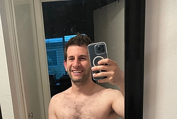 Josh Saleh nude and bulge underwear photos