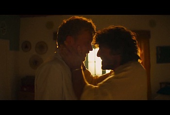 Freddie Dennis and Jaime Zatarain Frontal Nude And Gay Sex in A una isla de ti