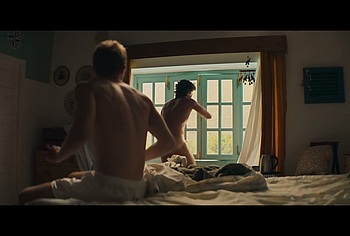 Freddie Dennis and Jaime Zatarain Frontal Nude And Gay Sex in A una isla de ti