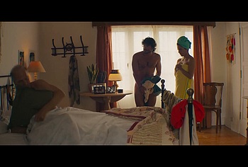 Freddie Dennis and Jaime Zatarain Frontal Nude And Gay Sex in A una isla de ti