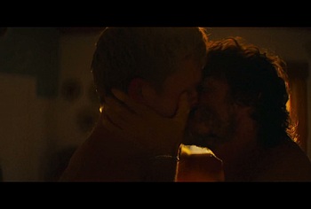 Freddie Dennis and Jaime Zatarain Frontal Nude And Gay Sex in A una isla de ti
