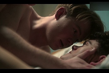 Joe Locke and Kit Connor Shirtless and Hot Gay Scene in Heartstopper