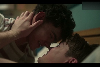 Joe Locke and Kit Connor Shirtless and Hot Gay Scene in Heartstopper