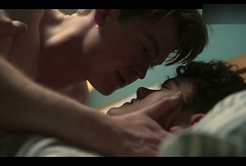 Joe Locke and Kit Connor Shirtless and Hot Gay Scene in Heartstopper