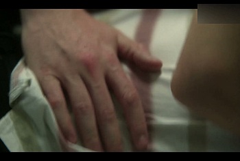 Joe Locke and Kit Connor Shirtless and Hot Gay Scene in Heartstopper