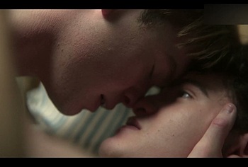 Joe Locke and Kit Connor Shirtless and Hot Gay Scene in Heartstopper