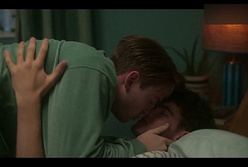 Joe Locke and Kit Connor Shirtless and Hot Gay Scene in Heartstopper