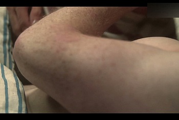 Joe Locke and Kit Connor Shirtless and Hot Gay Scene in Heartstopper