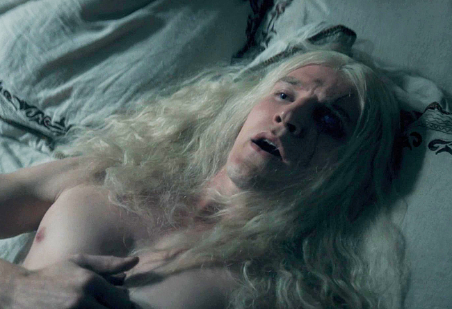 Ewan Mitchell Nude And Sex Scenes in House Of The Dragon