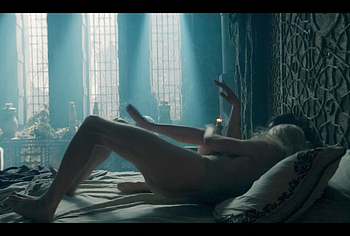 Ewan Mitchell Nude And Sex Scenes in House Of The Dragon