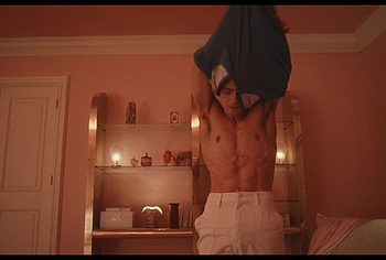 Igby Rigney Cock Bulge And Shirtless Scenes in The Shards