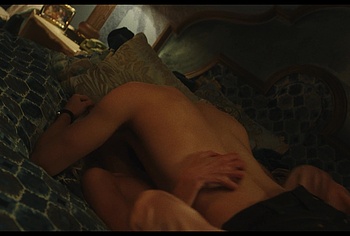 Daniel Dale Nude And Hot Shower Scenes in The Shards