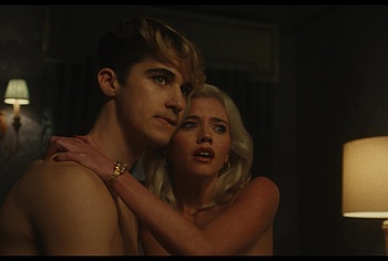 Daniel Dale Nude And Hot Shower Scenes in The Shards
