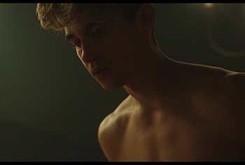 Daniel Dale Nude And Hot Shower Scenes in The Shards