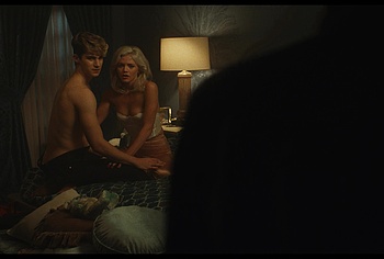 Daniel Dale Nude And Hot Shower Scenes in The Shards
