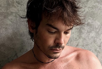 Tyler Blackburn Cut Cock Slip and Nude Photos