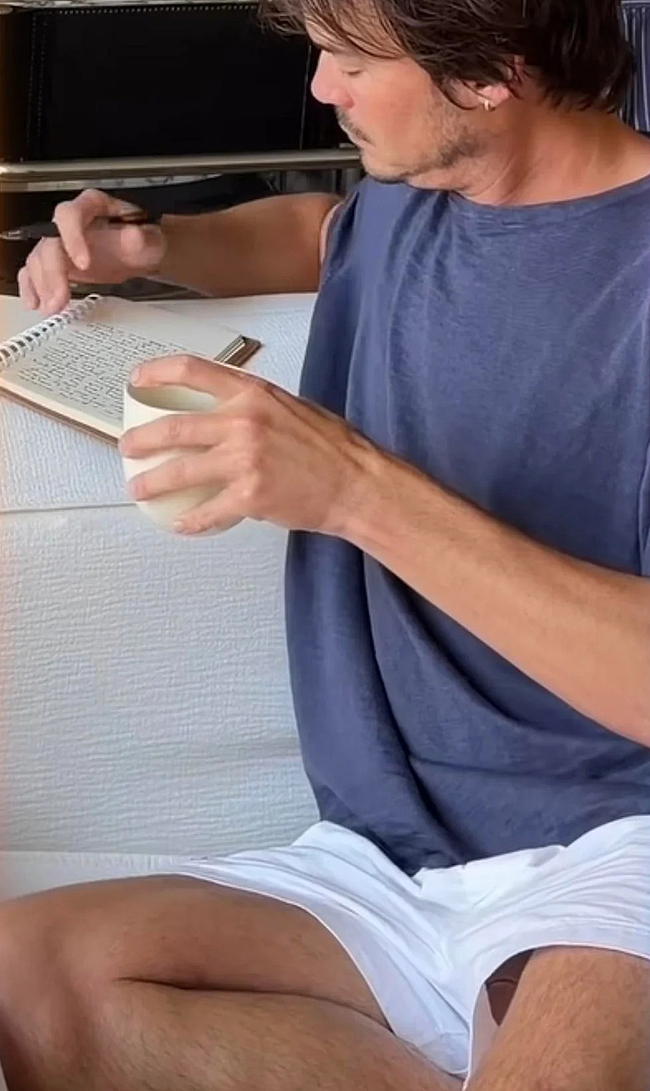 Tyler Blackburn Cut Cock Slip and Nude Photos