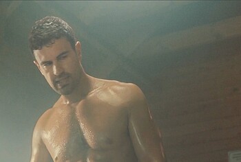 Theo James Shirtless And Sexy In The Gentlemen