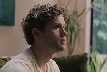 Leo Reich and Andrew Scott Hot Gay Scenes in It Gets Worse