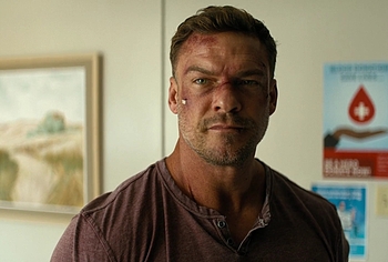 Alan Ritchson Exposed Bare Ass in Reacher