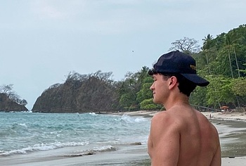 Charlie Bushnell Shirtless And Sexy Selfie Photos