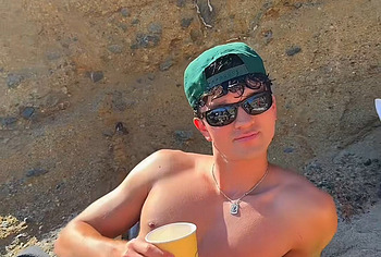 Charlie Bushnell Shirtless And Sexy Selfie Photos