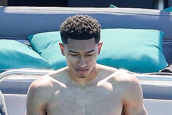 Jude Bellingham Nude And Cock Bulge Photos