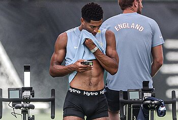 Jude Bellingham Nude And Cock Bulge Photos
