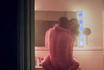 Josh Hartnett Nude And Sex Scenes in Verity