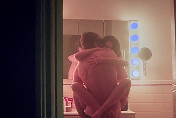 Josh Hartnett Nude And Sex Scenes in Verity